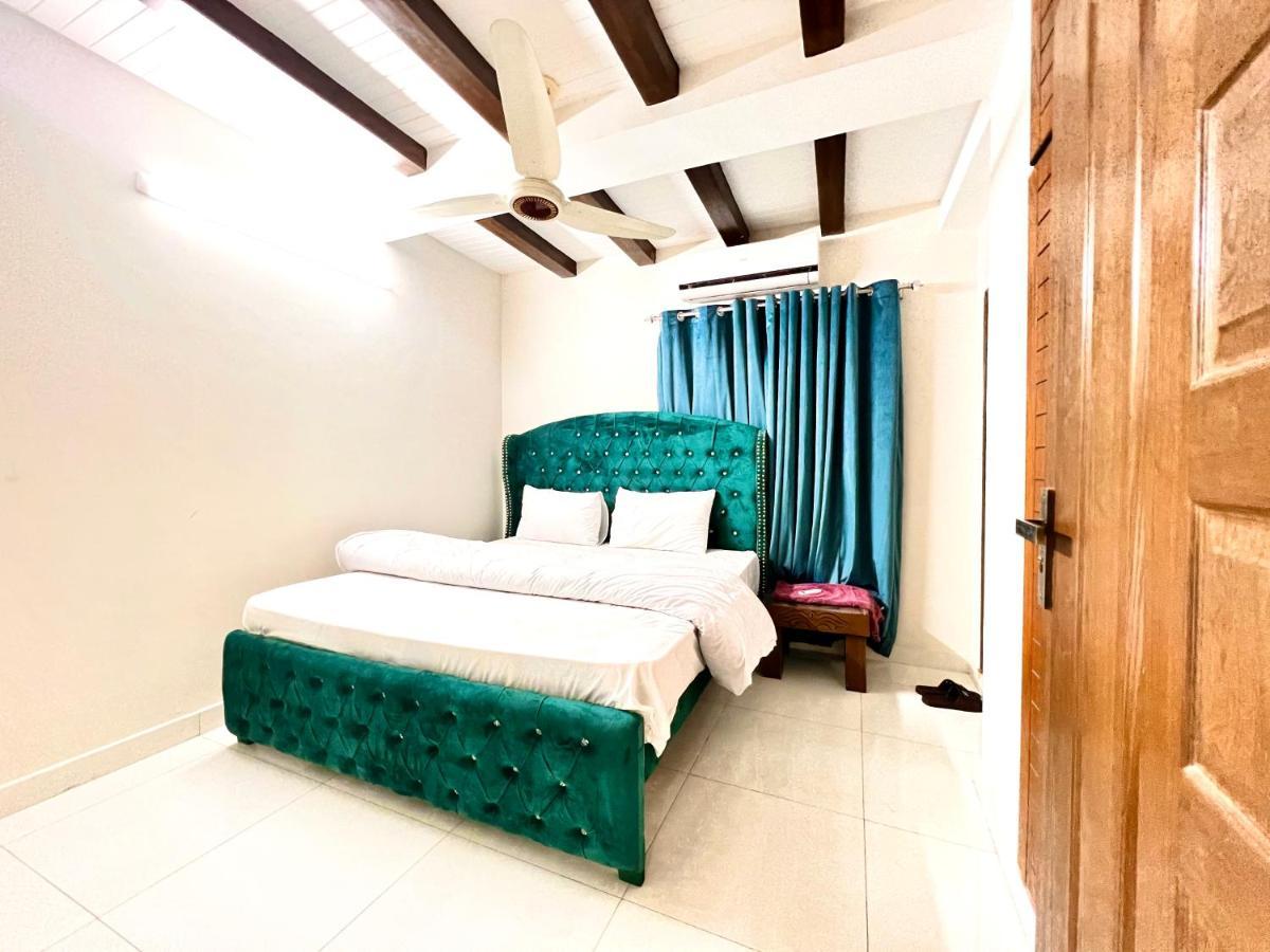 Luxury 3 Bedrooms Apartment Lounge+Kitchen Air-Conditioning And Wifi E11 İslamabad Dış mekan fotoğraf